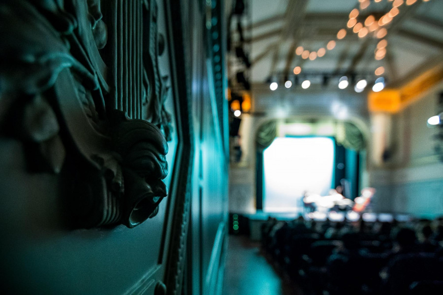 Budapest–Bloomington