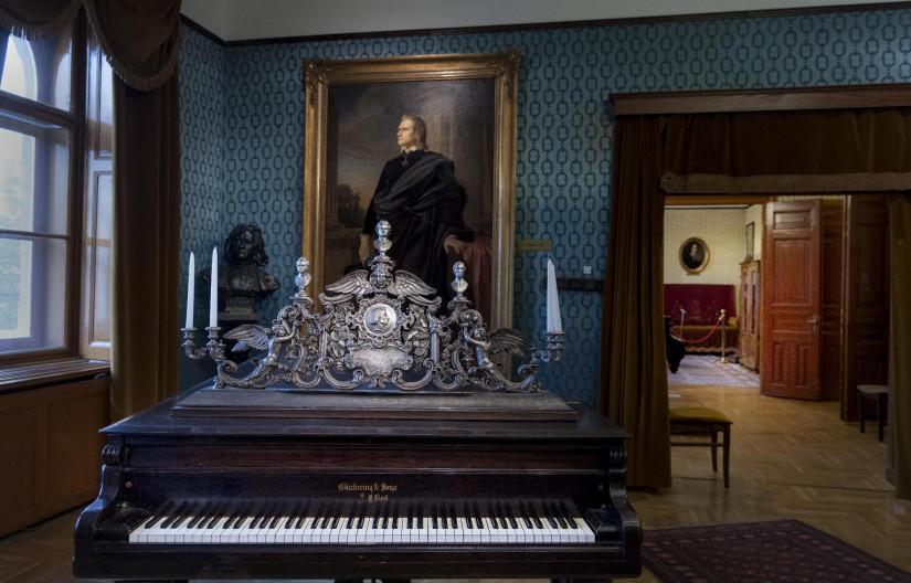 New Liszt Bust & Liszt Photo Launch