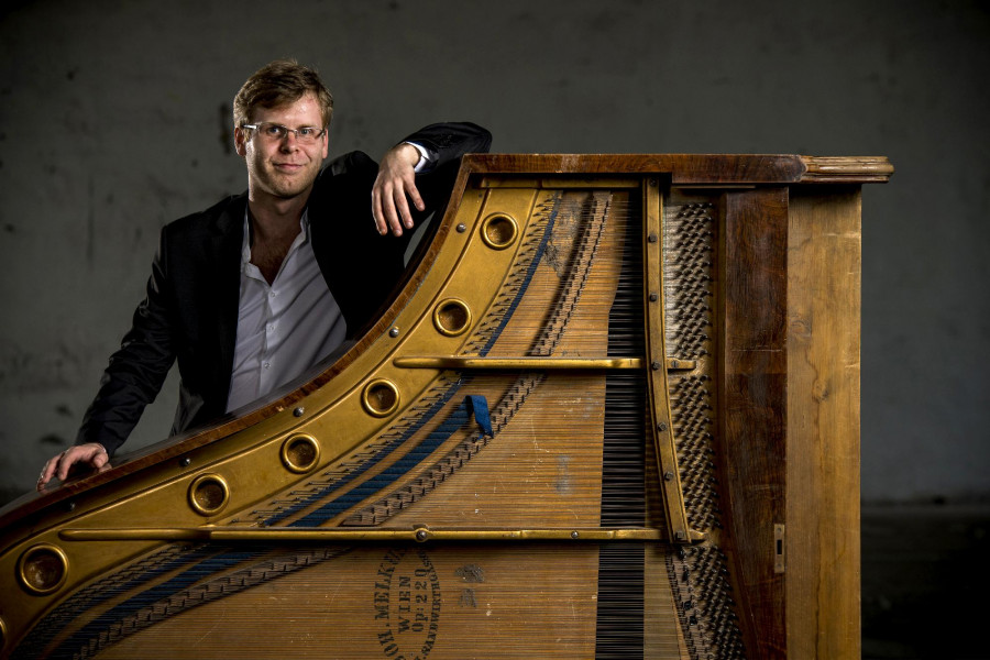 Péter Kiss Piano Recital 