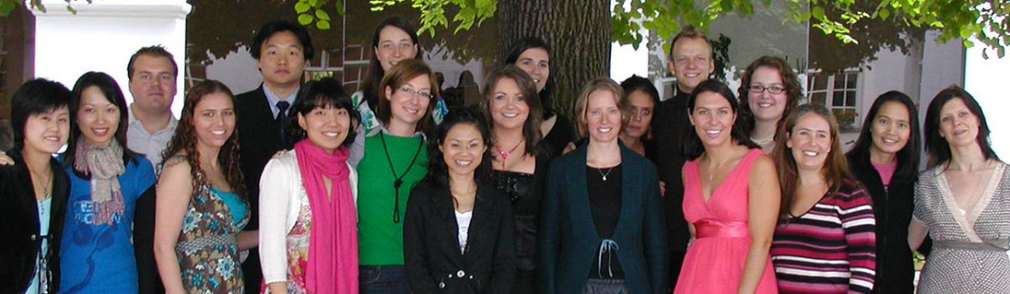 5 - MINT EGY NAGY NEMZETKÖZI CSALÁD